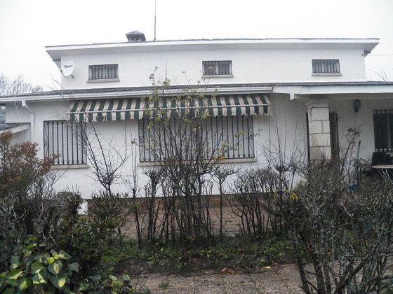 Foto 1 de Chalet en venta en Miraflores de la Sierra de 4 habitaciones con terraza y jardín