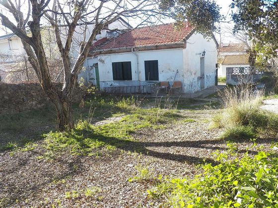Foto 1 de Casa en venda a Miraflores de la Sierra de 3 habitacions amb jardí i calefacció