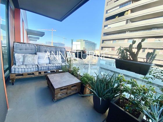 Foto 1 de Àtic en venda a El Poblenou de 3 habitacions amb terrassa i piscina
