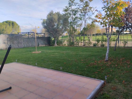 Foto 2 de Chalet en venta en Calatayud de 2 habitaciones con piscina y jardín