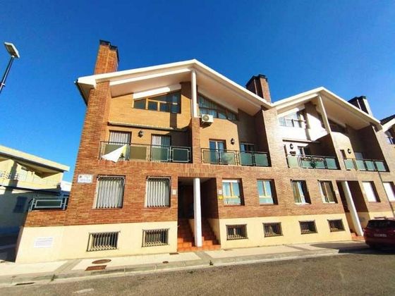 Foto 1 de Casa en venta en Villarrapa - Garrapinillos de 4 habitaciones con terraza y garaje