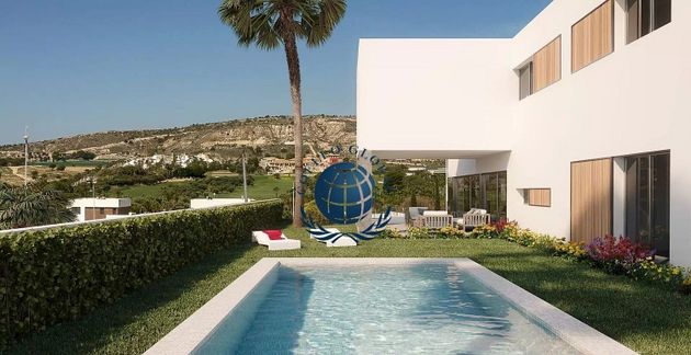 Foto 1 de Xalet en venda a Algorfa de 4 habitacions amb terrassa i piscina