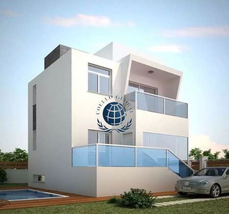 Foto 2 de Casa adossada en venda a Playa Honda - Playa Paraíso de 4 habitacions amb terrassa i garatge