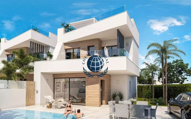 Foto 2 de Casa adossada en venda a Urbanizaciones de 3 habitacions amb terrassa i piscina