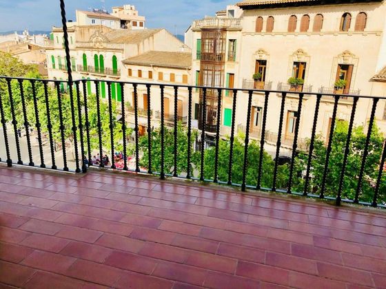 Foto 2 de Àtic en venda a plaza Espanya de 4 habitacions amb terrassa i garatge