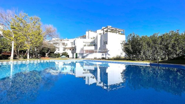 Foto 1 de Pis en venda a calle Roquer de 4 habitacions amb terrassa i piscina