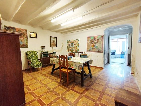 Foto 1 de Casa adossada en venda a Centre - Prat de Llobregat, El de 5 habitacions amb terrassa i jardí