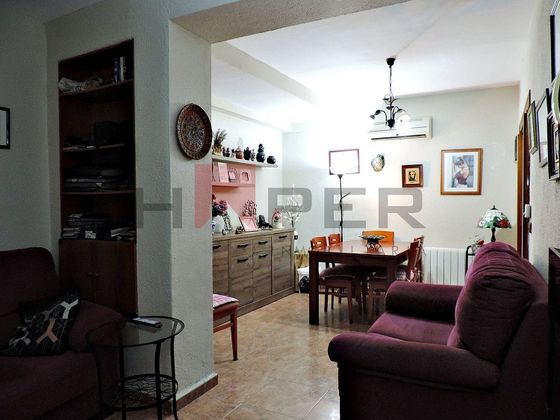 Foto 1 de Piso en venta en Artigas - Llefià de 4 habitaciones con terraza y aire acondicionado
