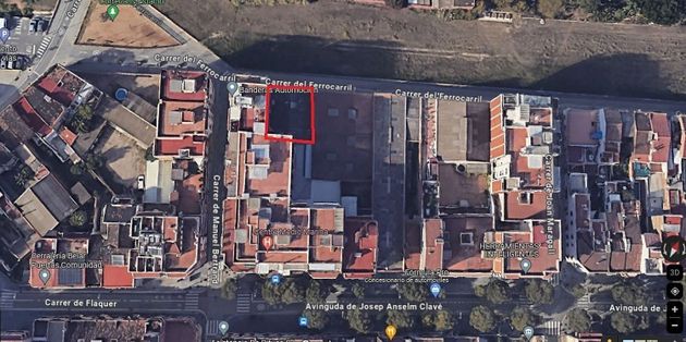 Foto 2 de Venta de terreno en calle Del Ferrocarril de 252 m²