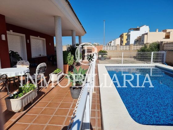 Foto 2 de Xalet en venda a Daimús de 5 habitacions amb terrassa i piscina