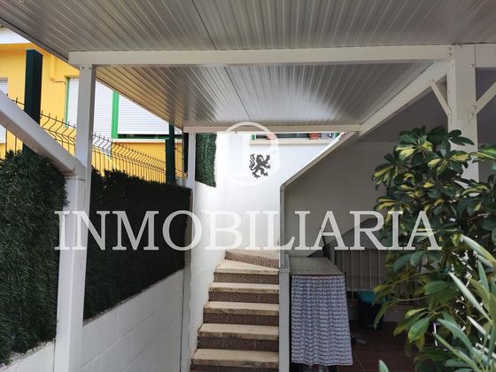 Foto 2 de Casa adosada en venta en Daimús de 5 habitaciones con terraza y piscina