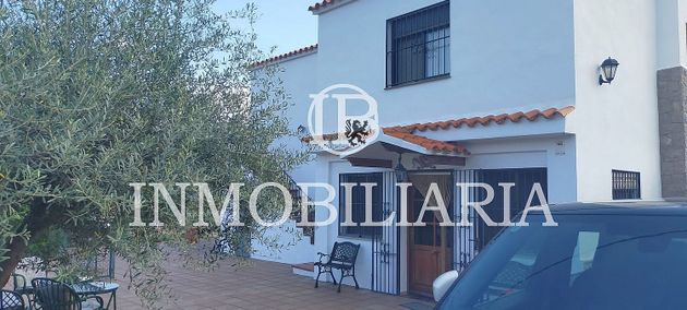 Foto 2 de Xalet en venda a calle De la Serra de 6 habitacions amb terrassa i piscina