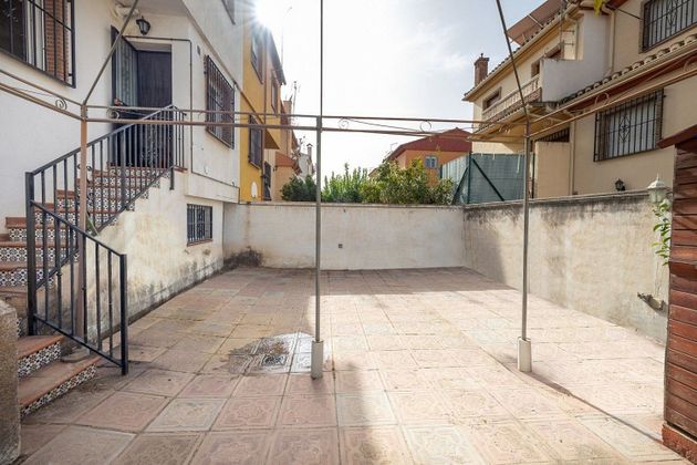 Foto 1 de Casa en venda a Cúllar Vega de 4 habitacions amb terrassa i balcó