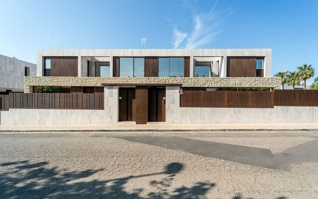 Foto 1 de Casa en venda a plaza Baillargues de 4 habitacions amb terrassa i piscina