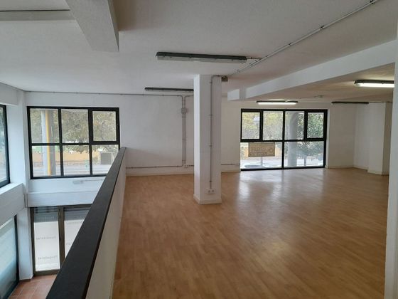 Foto 2 de Alquiler de local en Almeda - El Corte Inglés de 215 m²