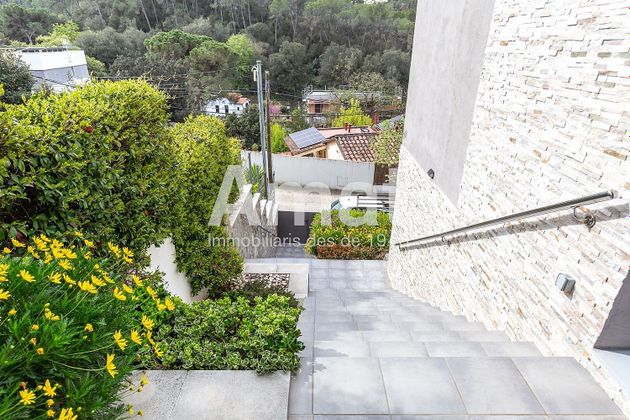 Foto 2 de Xalet en venda a La Floresta - Les Planes de 3 habitacions amb terrassa i jardí