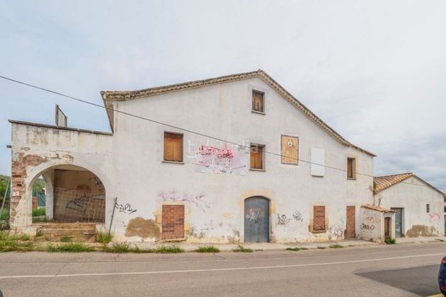 Foto 2 de Casa rural en venta en calle Baix Penedès de 7 habitaciones con terraza y jardín