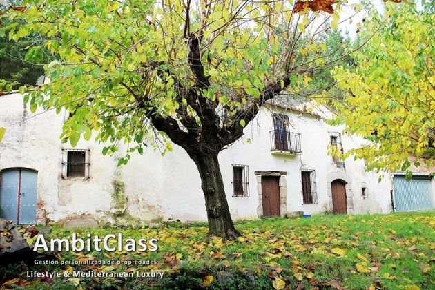Foto 2 de Casa en venda a Sant Iscle de Vallalta de 5 habitacions amb jardí