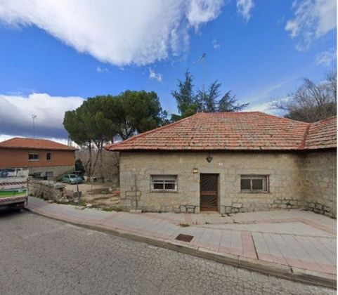 Foto 1 de Casa en venda a La Navata de 6 habitacions amb terrassa i garatge