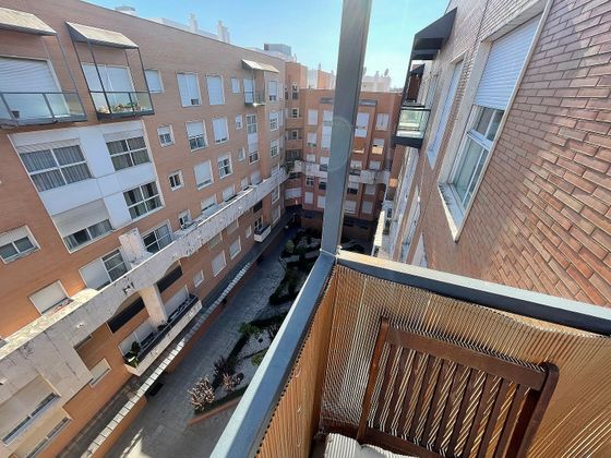 Foto 2 de Ático en alquiler en Huerta del Pilar de 2 habitaciones con terraza y garaje