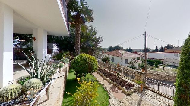 Foto 2 de Xalet en venda a Bonavista de 6 habitacions amb terrassa i jardí