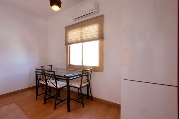 Foto 2 de Alquiler de piso en El Clot de 4 habitaciones con muebles y aire acondicionado