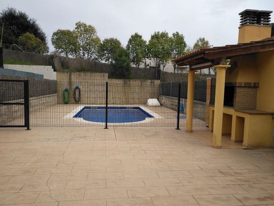 Foto 2 de Casa en venda a Santa Coloma de Farners de 4 habitacions amb terrassa i piscina