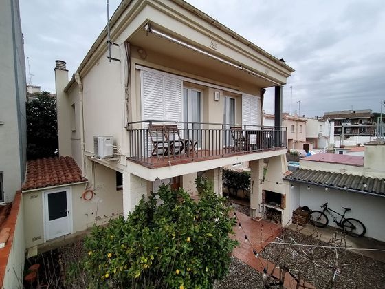 Foto 1 de Chalet en venta en Santa Coloma de Farners de 5 habitaciones con terraza y garaje