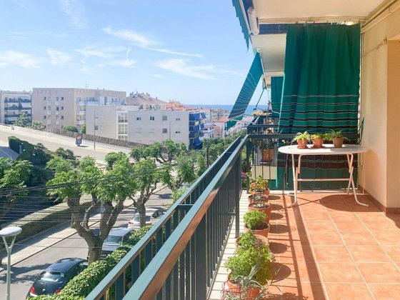 Foto 2 de Piso en venta en Els Molins - La Devesa - El Poble-sec de 3 habitaciones con terraza y balcón