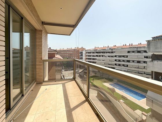 Foto 2 de Àtic en venda a Sant Joan Despí de 7 habitacions amb terrassa i piscina
