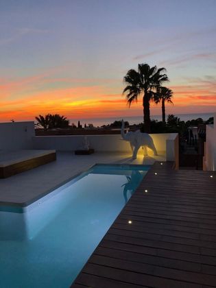 Foto 1 de Casa en lloguer a Cala Vedella - Cala Tarida - Cala Conta de 3 habitacions amb terrassa i piscina