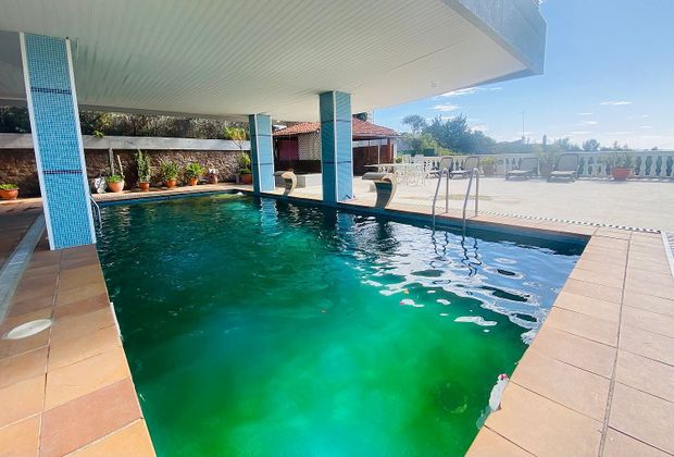 Foto 2 de Xalet en venda a La Bonanova - Portopí de 12 habitacions amb terrassa i piscina