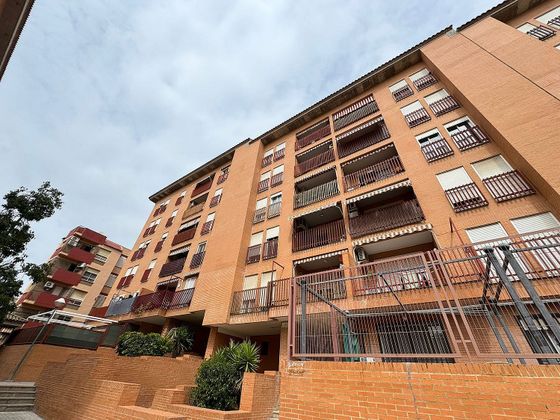 Foto 1 de Pis en venda a El Alborgí de 3 habitacions amb garatge i balcó