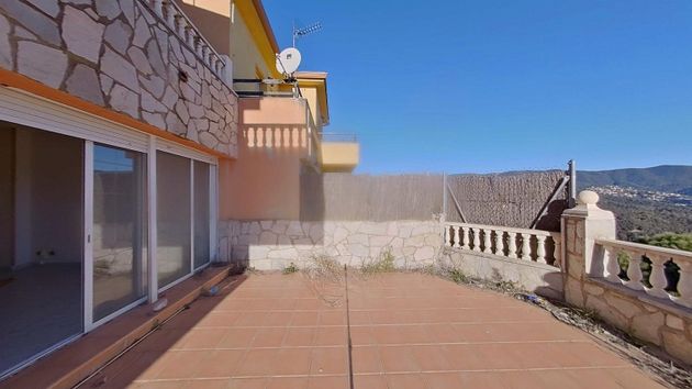 Foto 2 de Xalet en venda a Sant Cebrià de Vallalta de 4 habitacions amb terrassa i balcó
