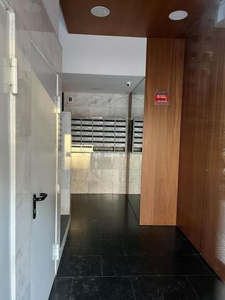 Foto 2 de Pis en venda a rambla De la Girada de 3 habitacions amb ascensor