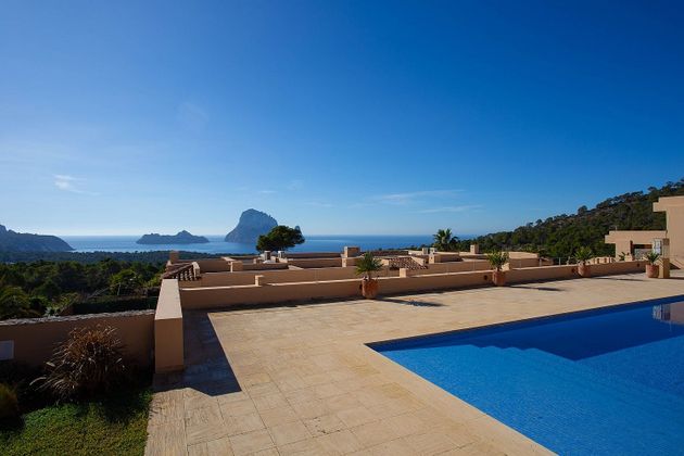 Foto 2 de Pis en venda a Cala Vedella - Cala Tarida - Cala Conta de 2 habitacions amb terrassa i piscina