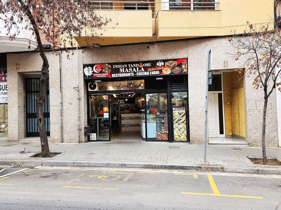 Foto 1 de Local en venta en Sant Andreu de Palomar con terraza
