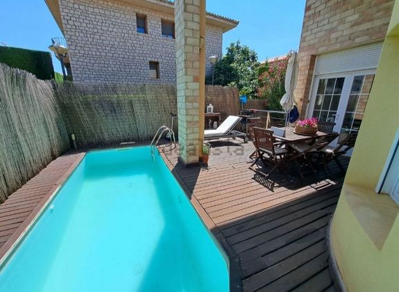Foto 2 de Chalet en venta en Montecanal de 5 habitaciones con terraza y piscina