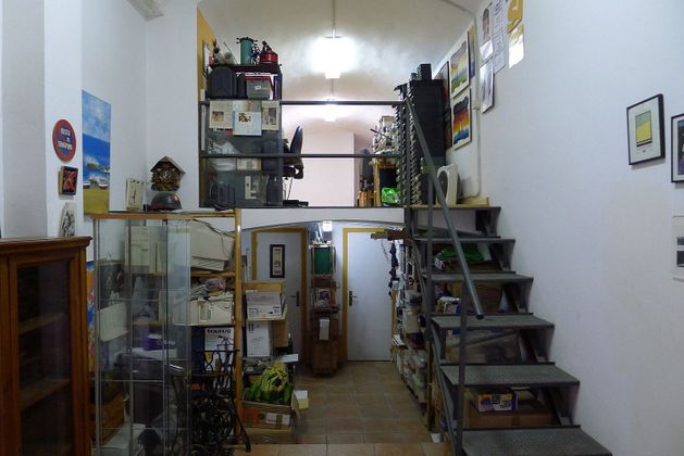 Foto 1 de Local en venda a El Raval de 58 m²