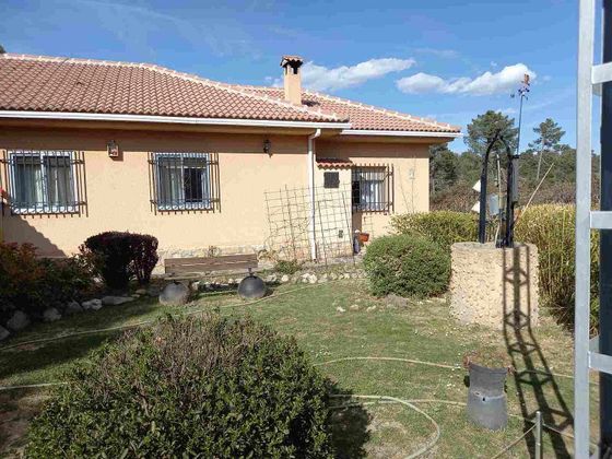 Foto 1 de Xalet en venda a Marugán de 4 habitacions amb terrassa i piscina