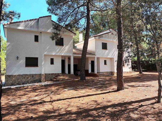Foto 2 de Xalet en venda a Marugán de 7 habitacions amb terrassa i garatge