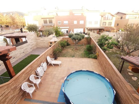 Foto 1 de Casa en venta en Centre - Castellar del Vallès de 5 habitaciones con terraza y jardín