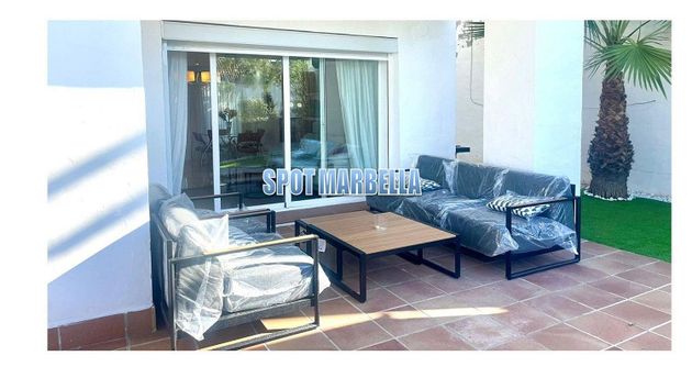 Foto 2 de Casa adossada en lloguer a calle Urbanizacion Altos de Salamanca de 4 habitacions amb terrassa i piscina