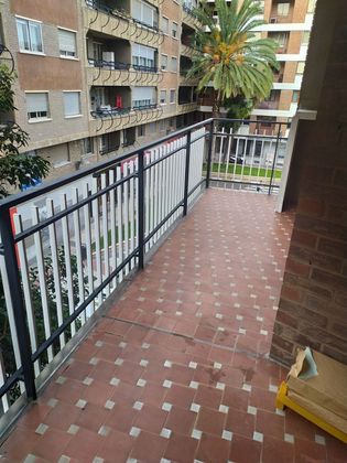 Foto 2 de Piso en venta en calle Doctor Cerrada de 4 habitaciones con terraza y garaje