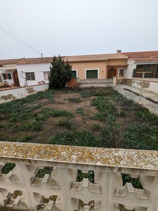 Foto 1 de Casa adosada en venta en calle San Luis de 4 habitaciones con terraza y piscina