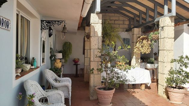 Foto 1 de Chalet en venta en San Cristóbal de La Laguna - La Vega - San Lázaro de 5 habitaciones con terraza y piscina