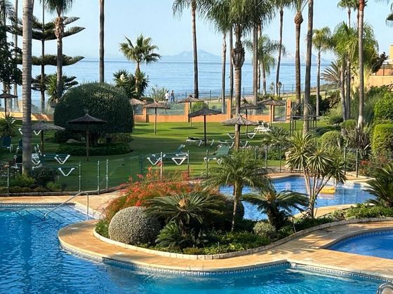 Foto 2 de Casa adossada en venda a avenida Urbanizacion Riviera Andaluza de 3 habitacions amb terrassa i piscina