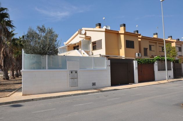 Foto 1 de Pis en venda a calle Cabo San Antonio de 2 habitacions amb terrassa i piscina