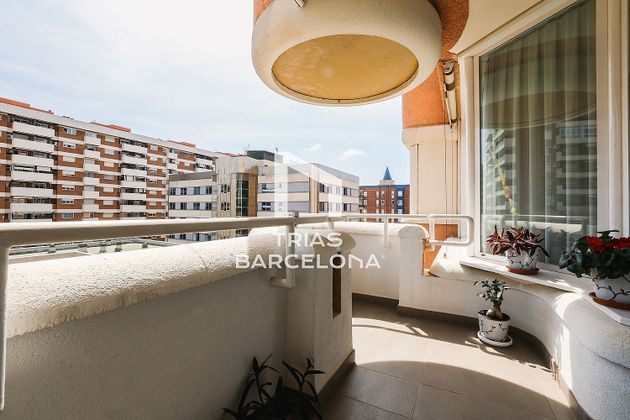 Foto 1 de Piso en venta en La Maternitat i Sant Ramon de 3 habitaciones con terraza y piscina