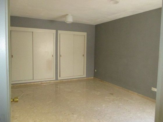 Foto 2 de Alquiler de piso en Arenal de 1 habitación con aire acondicionado y ascensor